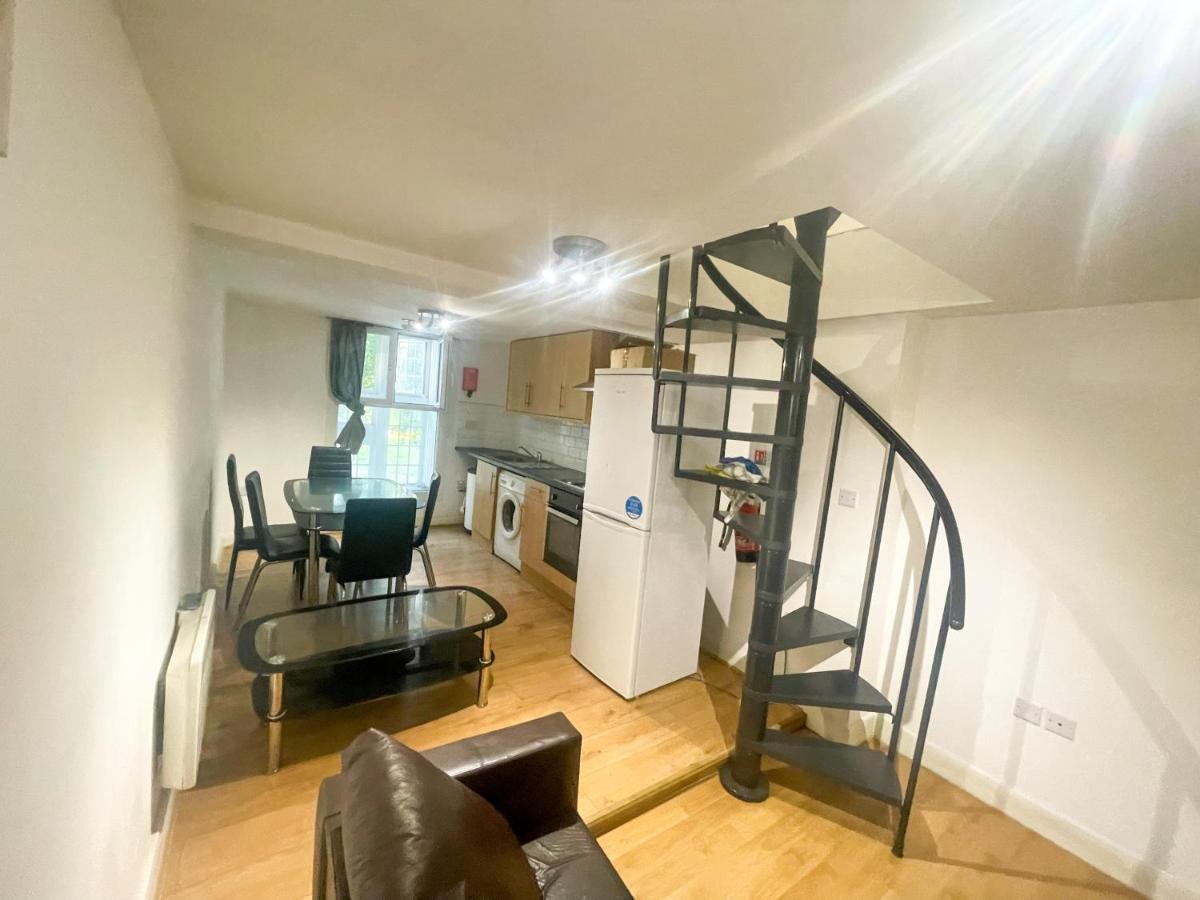 96 Uxbridge Road Apartments ลอนดอน ภายนอก รูปภาพ
